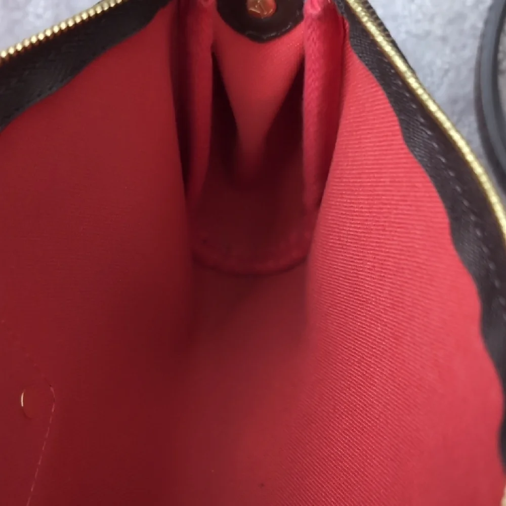 Louis Vuitton Brown Checkered Clutch with Gold Chain - Picture 6 of 16